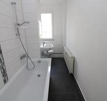 Finde dein Wohnglück - 2RW mit Badewanne und Balkon in ruhiger Lage - Freiberg