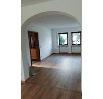 Großzügig geschnittene 3-Zimmerwohnung in Hessdorf - Heßdorf