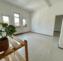 3 Raum Wohnung mit Küche, Bad und Abstellraum im Zentrum Ilmenaus