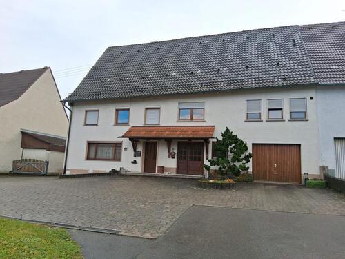 Foto - Geräumige 5 Zimmer Doppelhaushälfte in Heudorf