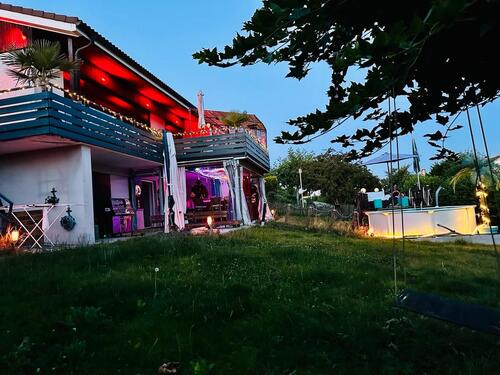 Foto - Ein Zuhause wie Urlaub - 228m2 EFH mit Pool, Sauna und Lounge