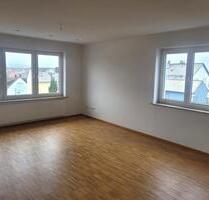 Helle 3-Zimmer-Wohnung (101m²) in Kürnach zu vermieten