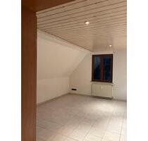 Helle 3,5 Zimmer Wohnung - 750,00&nbsp;EUR Kaltmiete, ca.&nbsp; 80,00&nbsp;m&sup2; in Stutensee (PLZ: 76297)