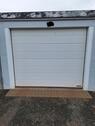 Foto - Garage mit elektrischem Tor zu vermieten