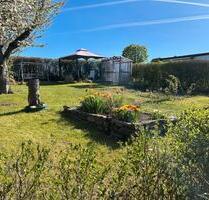 Kleingarten in Apolda (Oberrossla) – 500 m² mit massiver Laube
