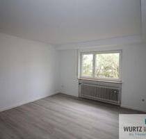 Großzügige Einliegerwohnung für Singles oder Pendler mit traumhaften Blick ins Grüne - Leonberg