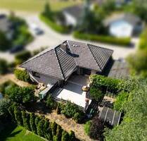 Bungalow mit Einliegerwohnung und Schwimmbad - Lambsheim