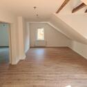 Foto - Helle, frisch renovierte 3-Zimmer Dachgeschosswohnung