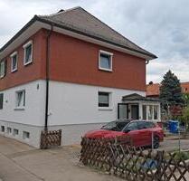 Doppelhaushälfte mit zwei Garagen und Garten in Kempten (Allgäu)