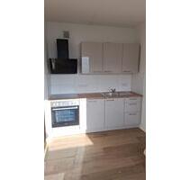 Schöne und vollständig renovierte 2-Raum-Wohnung mit EBK in Gera