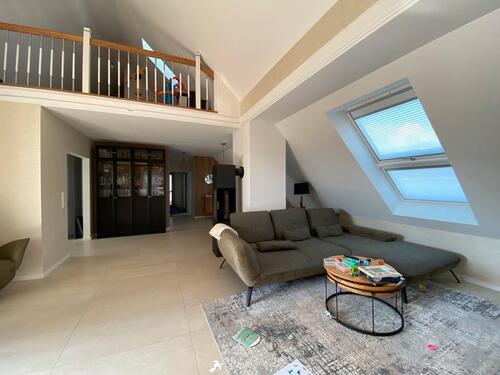Foto - Dachgeschosswohnung mit Dachterrasse, offener Galerie und Aufzug