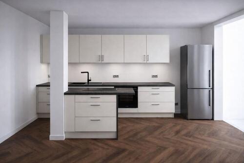 Foto - Kernsanierte 4-Zimmer-Wohnung mit großem Balkon & Garten – Garage