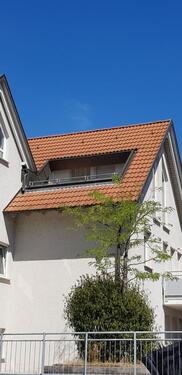 Foto - Gehobene 2,5-Zimmer-Dachgeschosswohnung mit Balkon und EBK in Hem