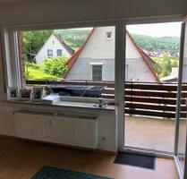 große 2 ZKB Wohnung mit Balkon und traumhaften Ausblick in einem 2 Familienhaus in Hann. Münden ( HMÜ-GA20-OG )
