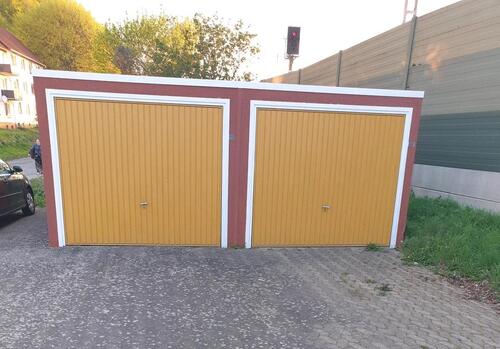 Foto - Garage (rechte Seite) zu vermieten ab 1.August 2026