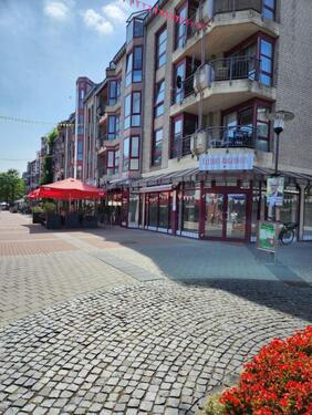Foto - 1-A LAGE, FUSSGÄNGERZONE! ATTRAKTIVES LADENLOKAL- PRAXISFLÄCHE IM ZENTRUM VON LANGENFELD
