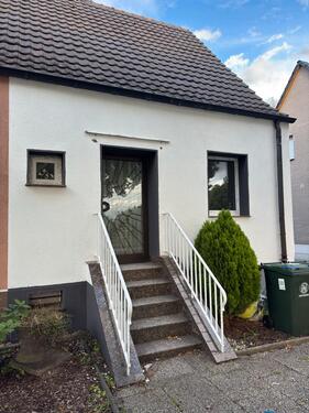 Foto - ZU VERMIETEN—DHH in guter Lage von OB-Königshardt