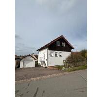 Freistehendes Einfamilienhaus mit großem Garten in ruhiger Lage - Schieder-Schwalenberg