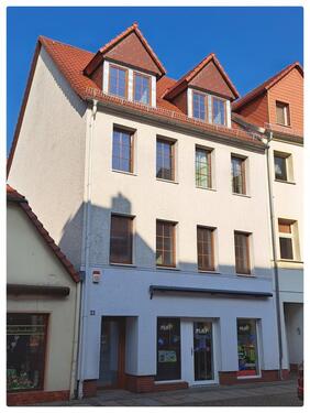 Foto - - Reserviert - großzügige 3-Raum-Wohnung im Stadtzentrum