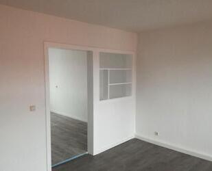 Schöne Wohnung - 400,00&nbsp;EUR Kaltmiete, ca.&nbsp; 61,00&nbsp;m&sup2; in Zörbig (PLZ: 06780)