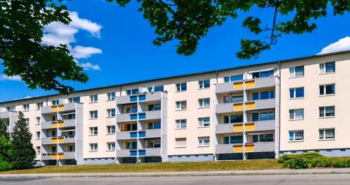 Foto - 4-Raumwohnung mit Balkon in grüner Umgebung und Spielplatz