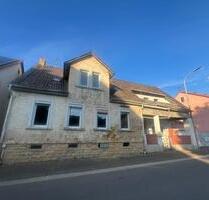 Freistehendes Einfamilienhaus - 49.999,00&nbsp;EUR Kaufpreis, ca.&nbsp; 144,00&nbsp;m&sup2; in Gaugrehweiler (PLZ: 67822)