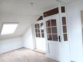 Foto - Großzügige 4,5-Zimmer Dachgeschosswohnung mit Balkon in Hettingen
