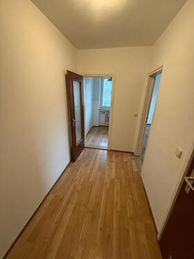 Foto - Helle 1-Zimmer-Wohnung mit Balkon und Küchenzeile in Coburg