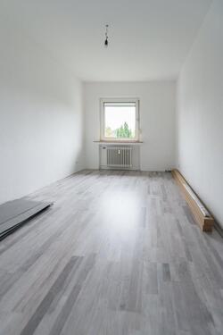 Foto - 2,5 KDB im 2 OG hell und renoviert.