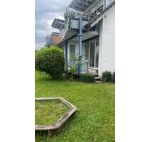 Vermiete 3.5 Zimmer Wohnung Erdgeschoss mit Balkon und Stellplatz - Singen (Hohentwiel)