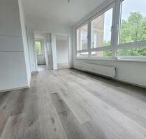 Aussicht über Freisenbruch! Helle 4-Zimmer-Wohnung mit Balkon! - Essen Stadtbezirk VII