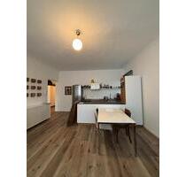 Traumhafte 2-Zimmer-Wohnung im Erdgeschoss mit großer Terrasse und Garten - Kirkel