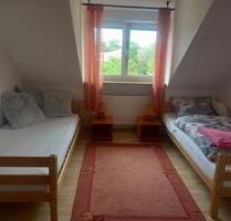 Studentenzimmer mit eigenem Bad ohne Küche - Frankfurt am Main Schwanheim
