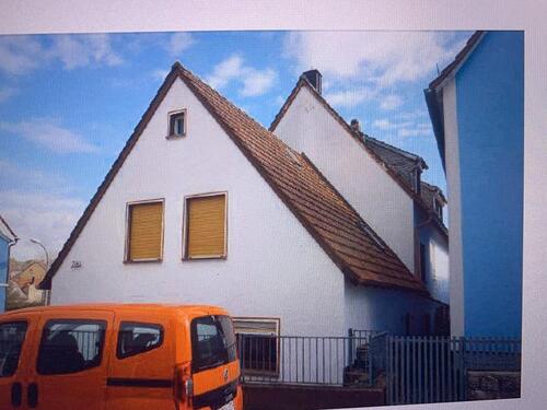 Foto - 9 Zimmer Mehrfamilienhaus, Wohnhaus zum Kaufen in Würzburg