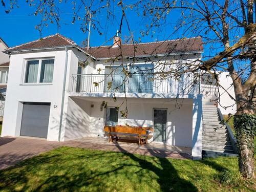 Foto - Einfamilienhaus mit Einliegerwohnung direkt im Grünen