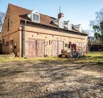 Große Remise auch für Gewerbe Monteur in Berlin-Marienfelde