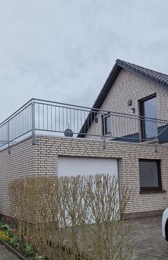 Foto - Sanierte Dachgeschosswohnung mit toller Dachterrasse zentral in Surwold