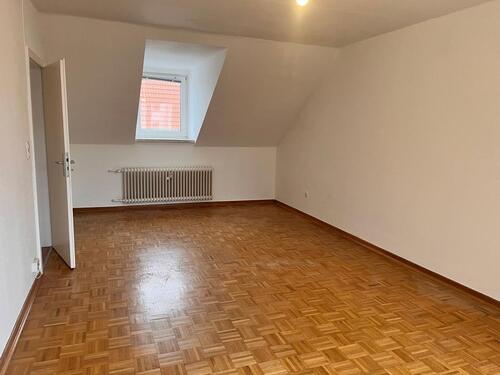 Foto - 1 Zimmer Dachgeschoßwohnung zur Miete in Hannover