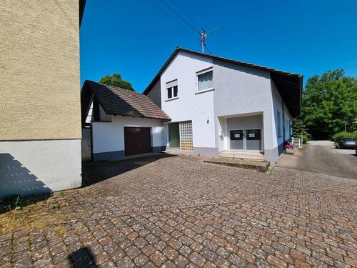 Foto - 2 Zimmer Single DG Wohnung Ortsmitte Karlsbad-Auerbach.