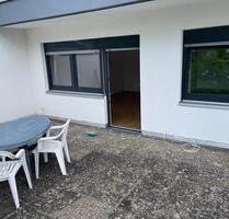 1 Zimmer Wohnung EBK, Terasse und Stellplatz - Gerbrunn