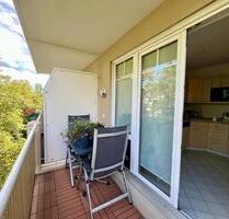 Renovierte 2-Zimmer-Wohnung mit Balkon und Tiefgaragenstellplatz - Dresden Blasewitz