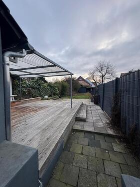 Foto - Attraktive EG-Mietwohnung - überdachter Terrasse & großem Garten