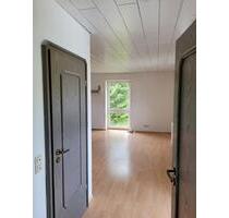 168 m2 Maisonette-Wohnung, 2 Etagen, Carport, Garten, Keller - Herford Falkendiek