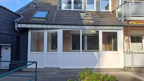 Foto - Single-Appartement und Balkon mit Wintergarten-Flair!