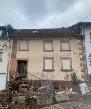 Foto - Haus, Renovierungsobjekt mit Potenzial in schöner Lage
