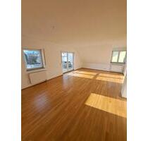 3 Zimmer Wohnung - 1.050,00&nbsp;EUR Kaltmiete, ca.&nbsp; 105,00&nbsp;m&sup2; in Rottendorf (PLZ: 97228)