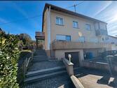 Foto - 4-Zimmer-Wohnung mit Ankleidezimmer, Garten, Garage