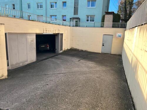 Foto - Tiefgarage Stellplatz - 70,00 EUR Miete,