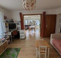 Helle 3-4 Zimmer Wohnung mit Balkon und Garten - Schwaikheim