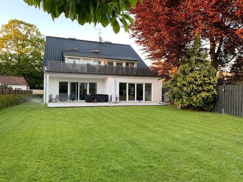 Foto - Schöne Dachgeschosswohnung mit großer Terrasse